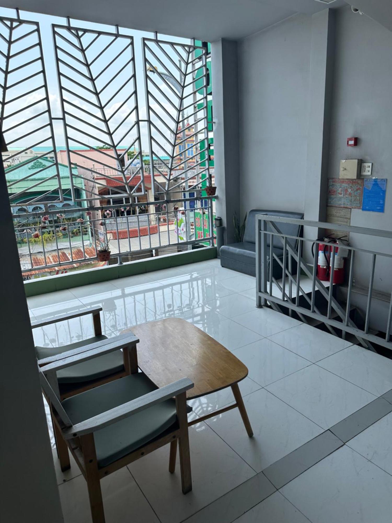 Khach San Nguyen Long Hotel Ap Thap Muoi Exterior photo