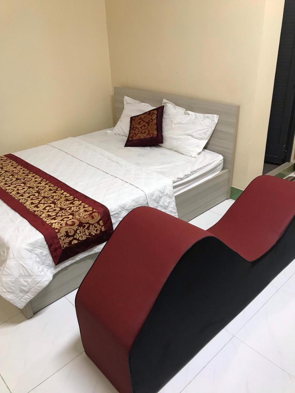 Khach San Nguyen Long Hotel Ap Thap Muoi Exterior photo