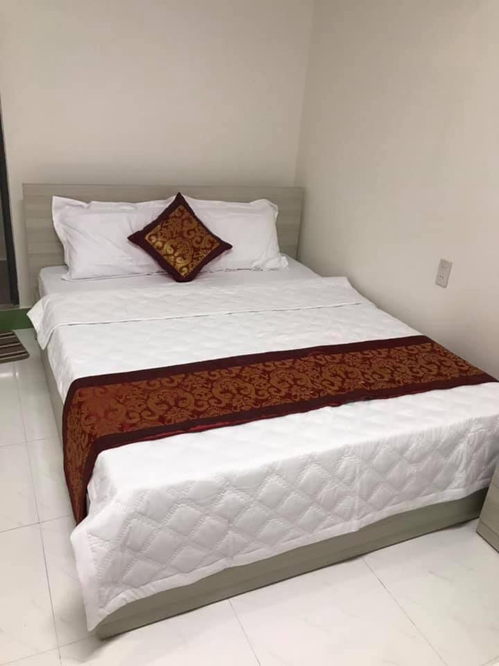 Khach San Nguyen Long Hotel Ap Thap Muoi Exterior photo