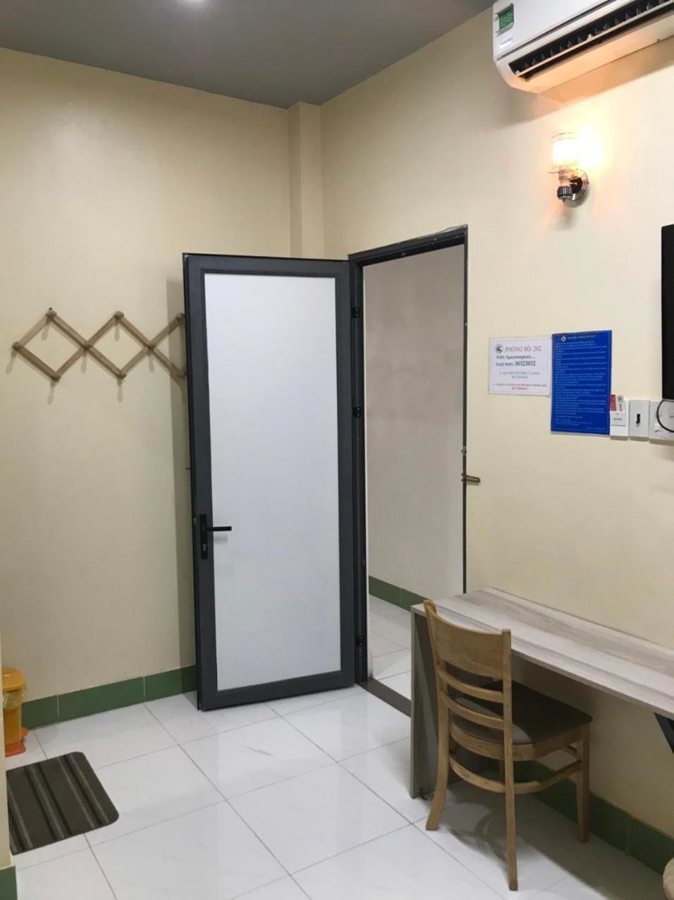 Khach San Nguyen Long Hotel Ap Thap Muoi Exterior photo