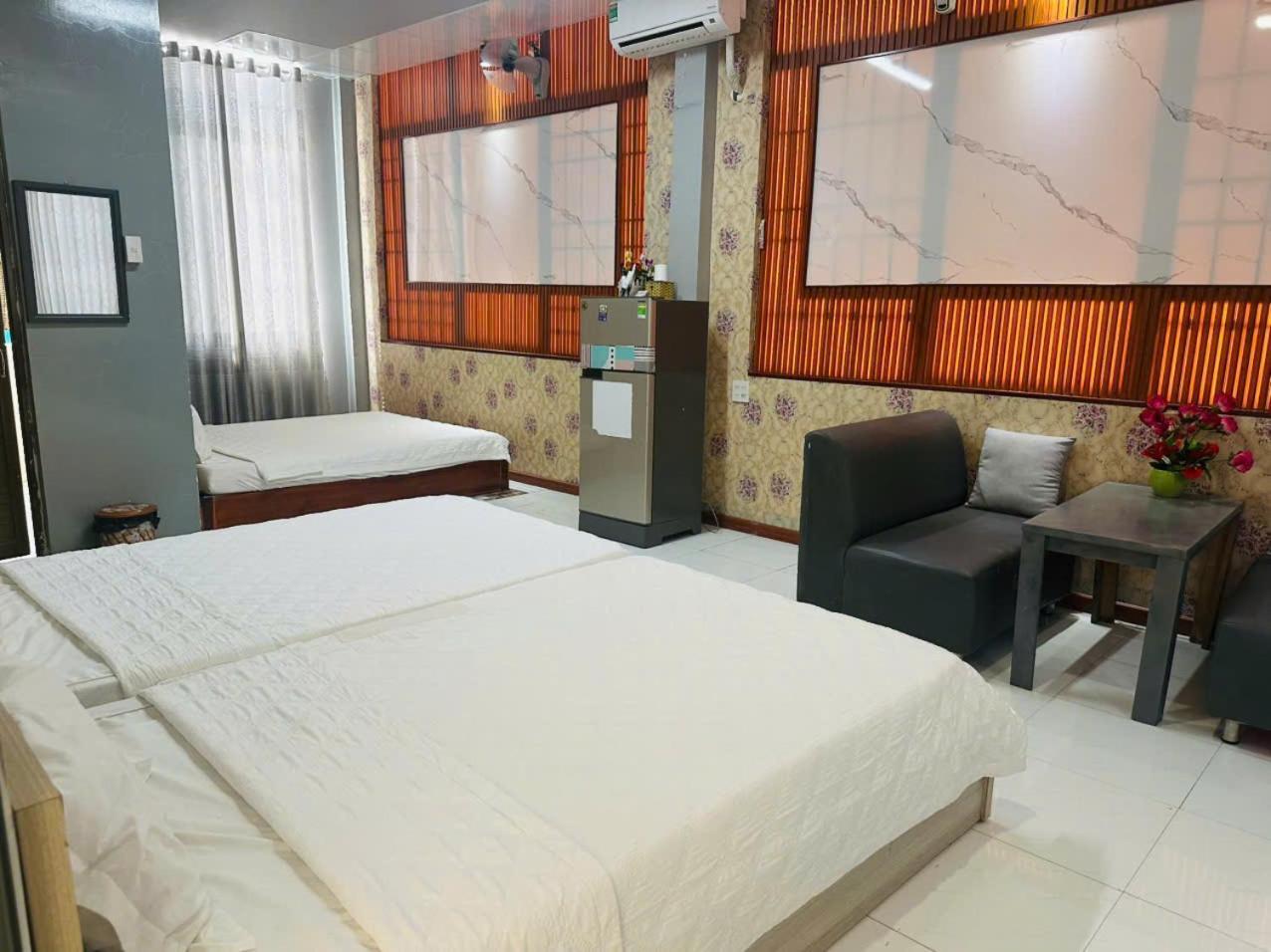 Khach San Nguyen Long Hotel Ap Thap Muoi Exterior photo